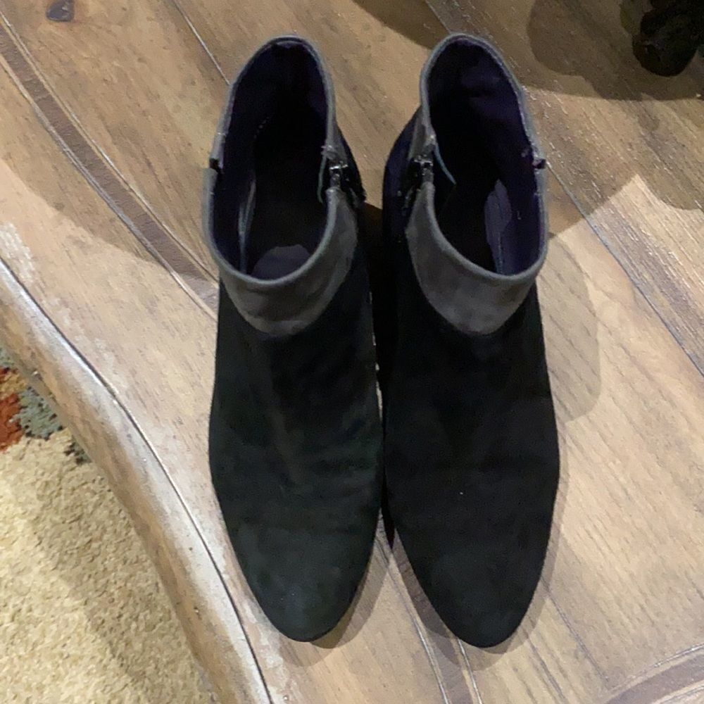 ❤️ Vaneli Color Block Boots ❤️ - Picture 2 of 6